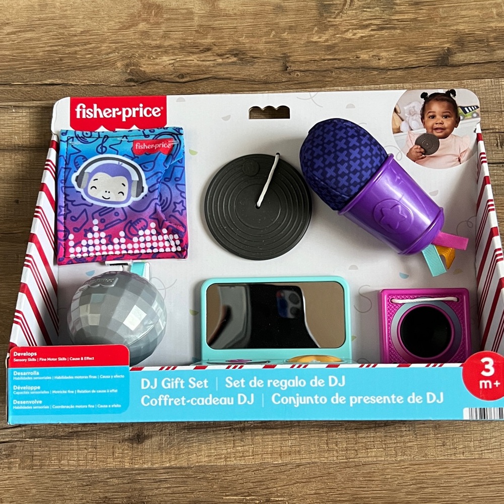NWT Fisher, Price mini me moments DJ gift set baby sensory learning toy 6pc